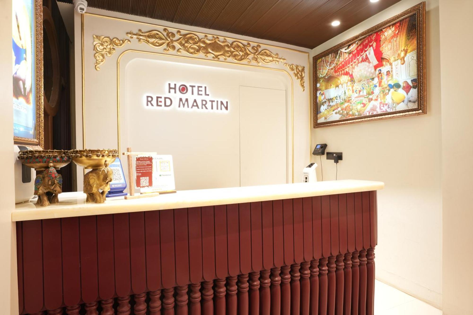 Stamps Red Martin By Eight Continents - 70 Steps From Golden Temple 호텔 암리차르 외부 사진